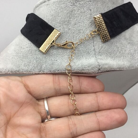 BP. Black Velvet Choker (G1) - Picture 3 of 4